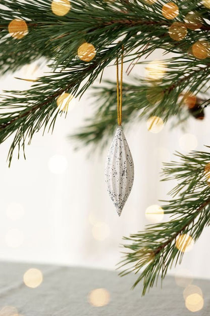 Keraminiai žaisliukai eglutei ,,Ledinukai” (skirtingos spalvos)